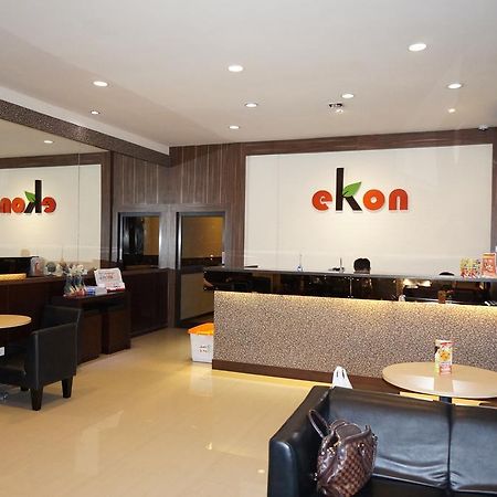 Ekon Hotel Yogyakarta Eksteriør billede