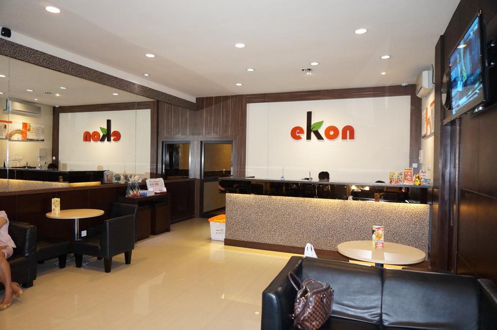 Ekon Hotel Yogyakarta Eksteriør billede